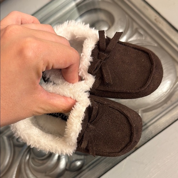 Nautica 4 Baby Mocassin Turtle Caye Cozy Brown Slippers with Faux Fur Lining - Picture 7 of 8